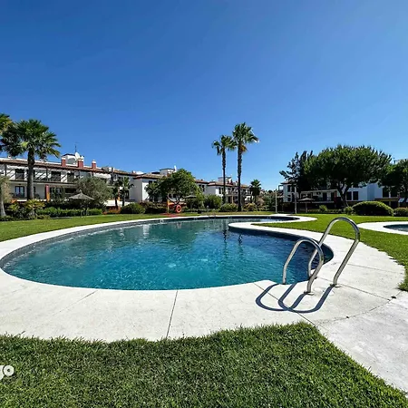 Bright - Pool Views - Mor01